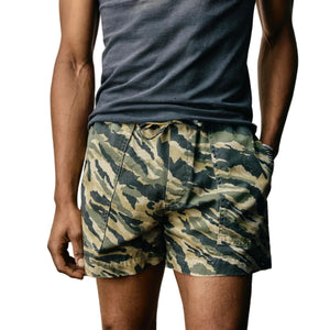 imogene + willie the lounge short in brushstroke camo