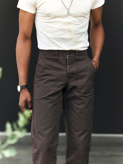 imogene + willie hencye washed canvas workpant in carob