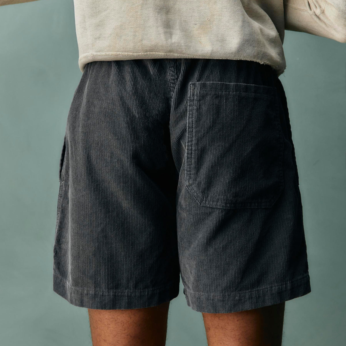 imogene + willie the lounge short in sunfaded black cord